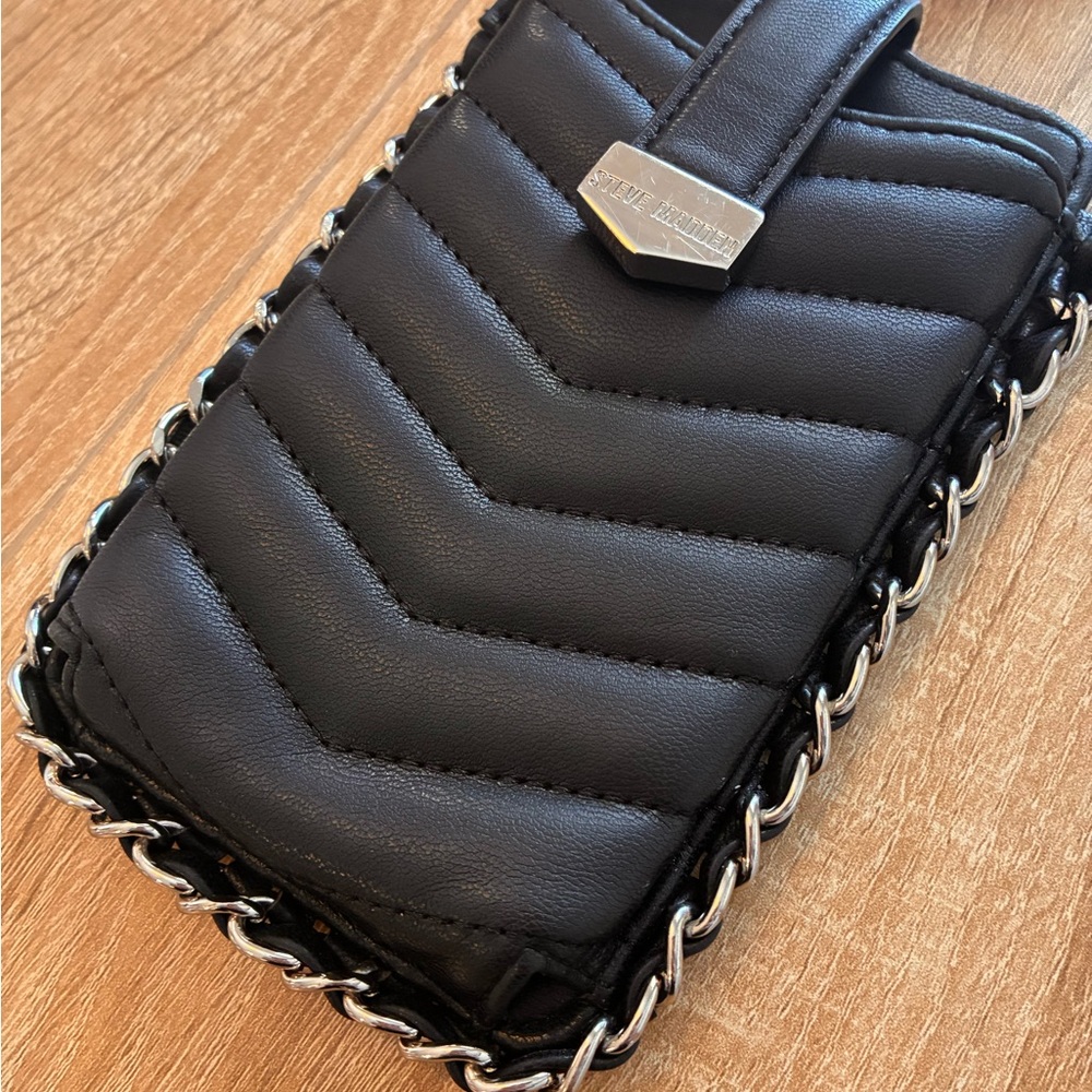 Steve Madden Black Quilted Crossbody Bag - Picture 3 of 4